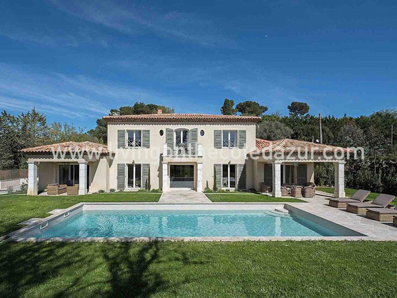 Een Luxe Villa In Mougins; De Perfecte Plek Om Te Kopen